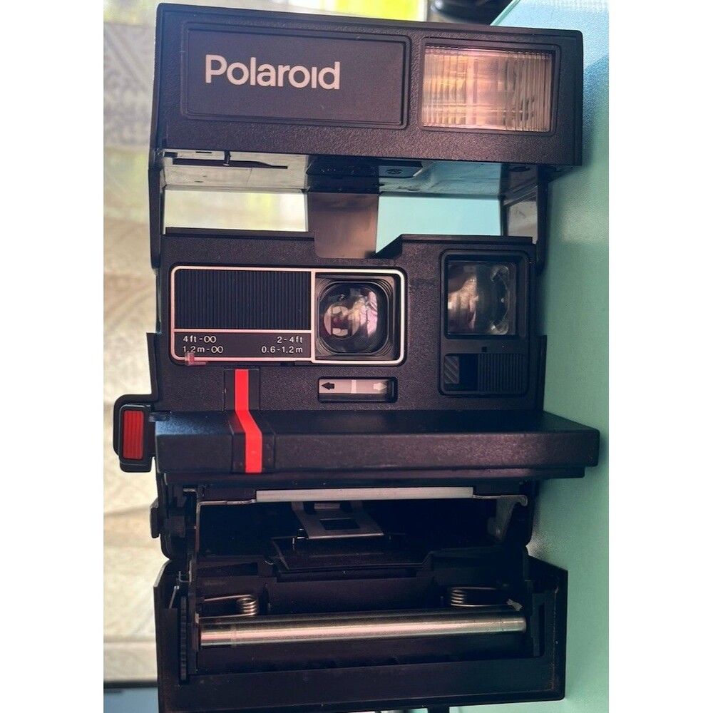 Polaroid OneStep Flash Vintage Instant Camera Uses 600 Film, Black Untested